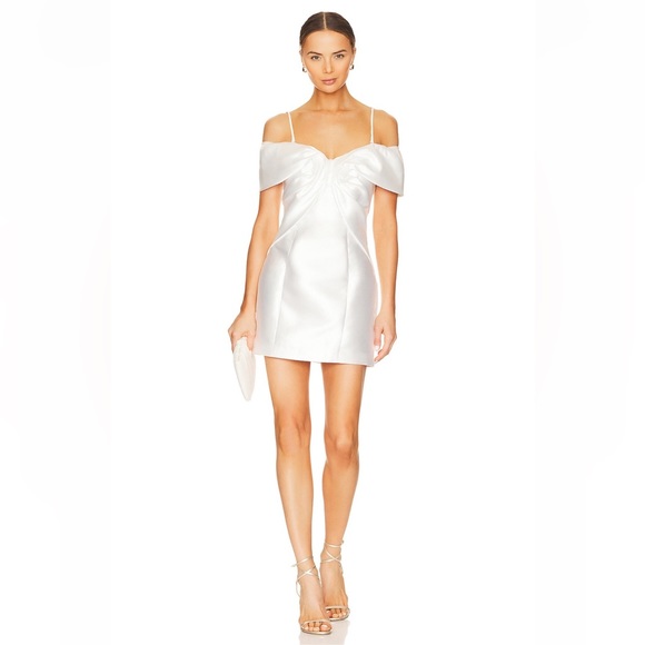 Elliatt excellent condition White mini dress wedding cocktail size X Small - Picture 2 of 3